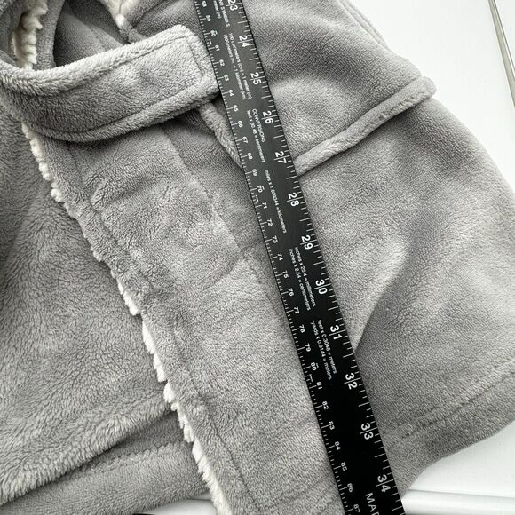 POTTERY BARN | One Size Teen Gray Cream Faux-Fur Trim Hooded Belted Robe Pockets - Picture 8 of 9